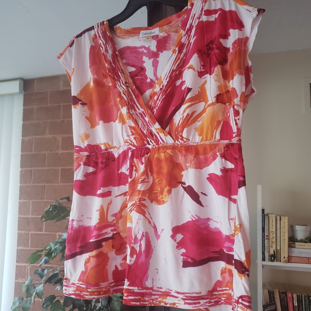 Calvin Klein v-neck floral shirt